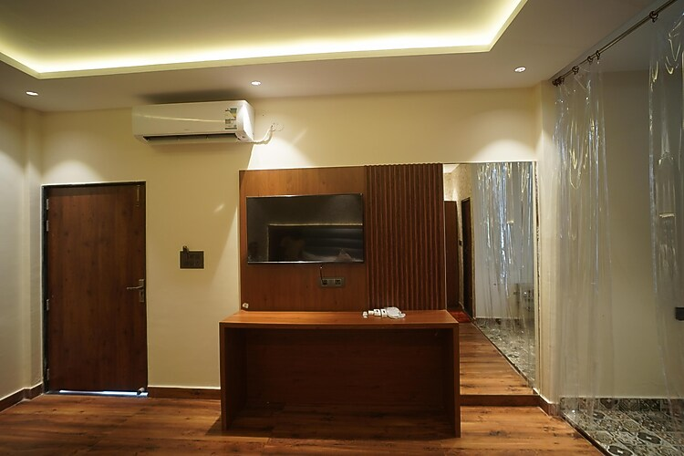 7 hills resort
