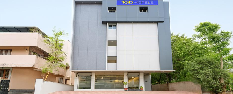 Fabhotel Gt Empire,,3 star