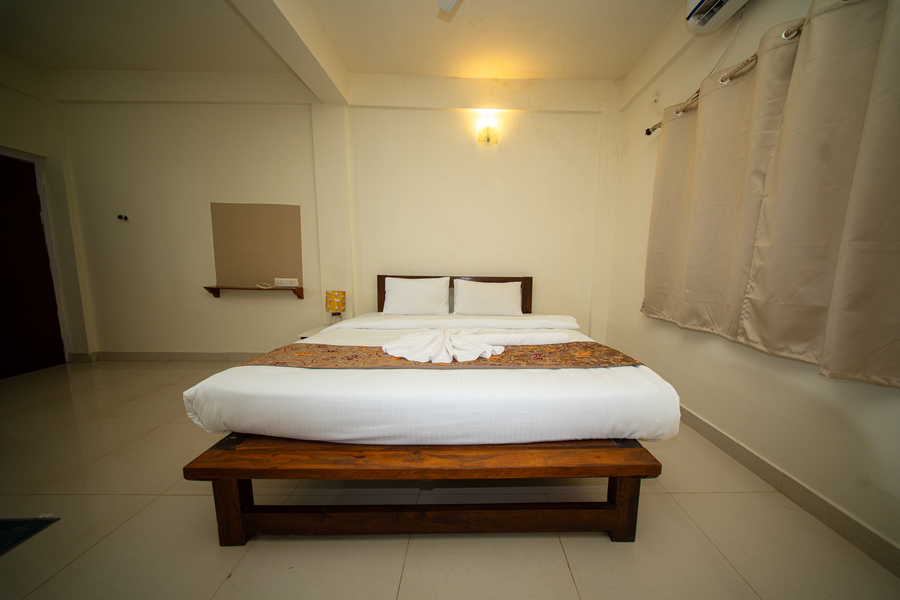 aqua wave by yogitree hotels