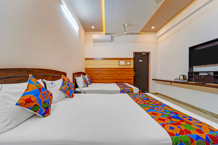 fabhotel raja residency