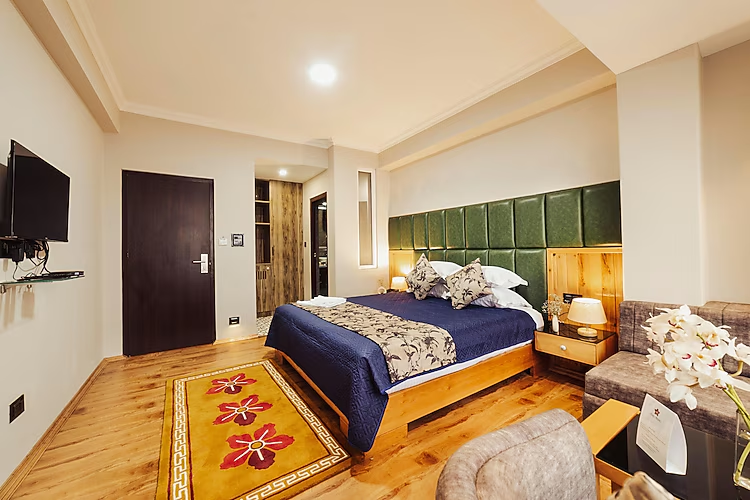 avira hotel