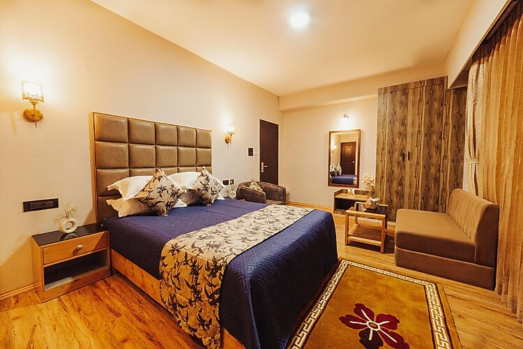 avira hotel