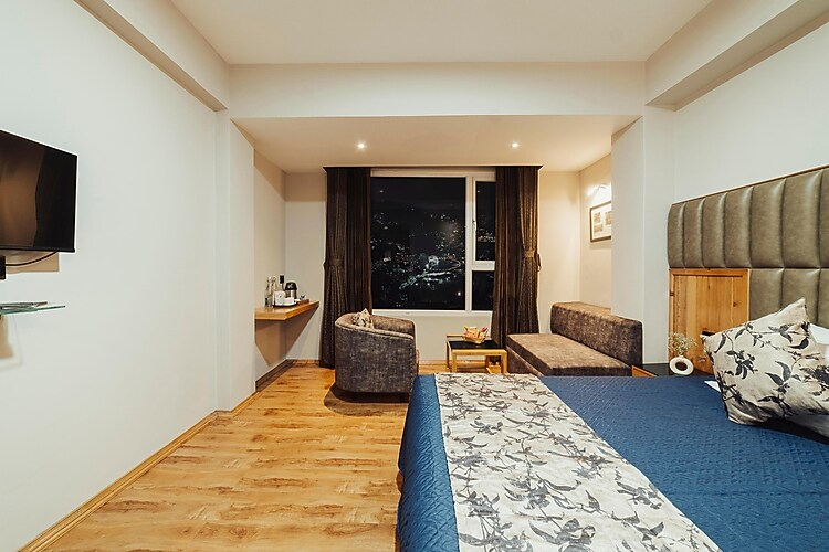 avira hotel