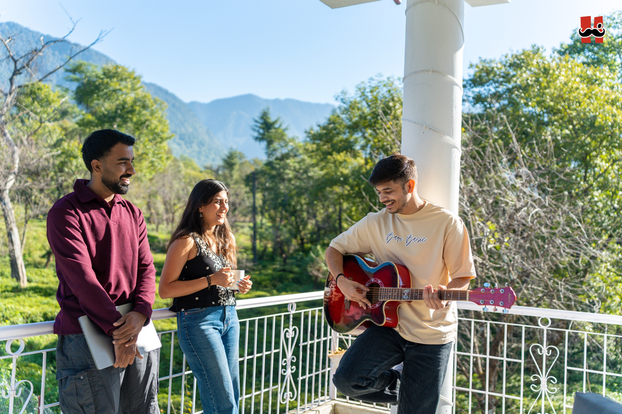 moustache hostel bir