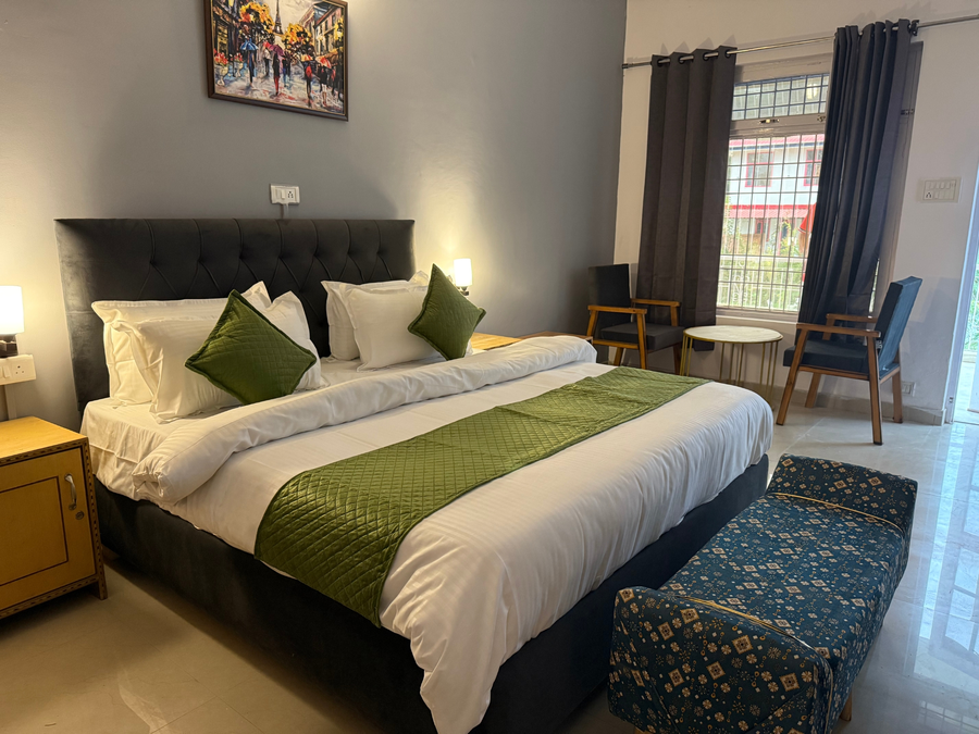 moustache hostel bir