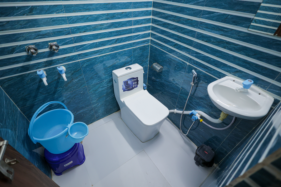 hotel spark inn near motherhood hospital