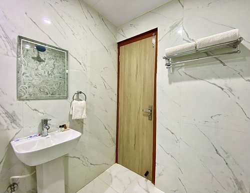 myrica groves lansdowne