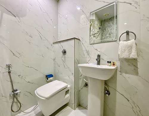 myrica groves lansdowne