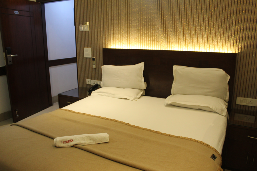 flourish inn saket opposite max hospital