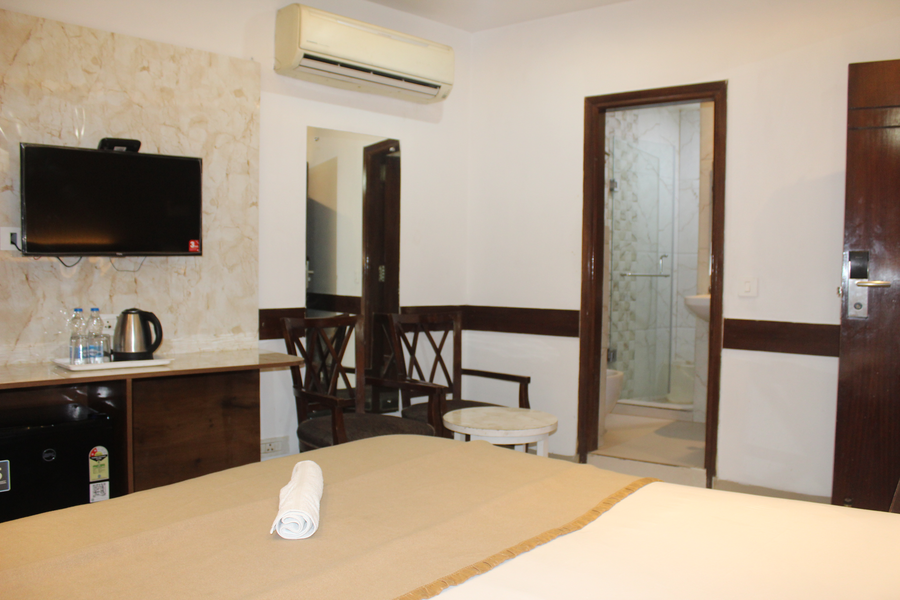 flourish inn saket opposite max hospital