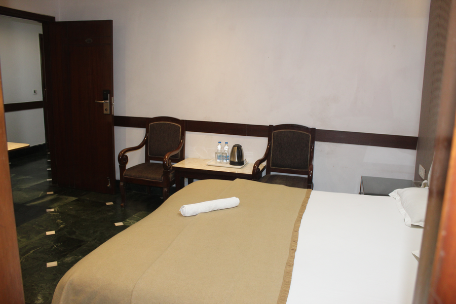 flourish inn saket opposite max hospital