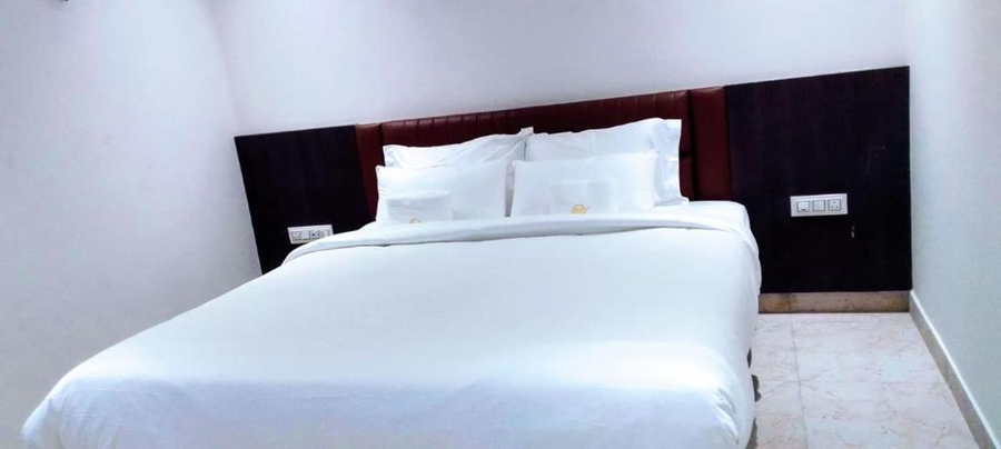 hotel amulya royal inn