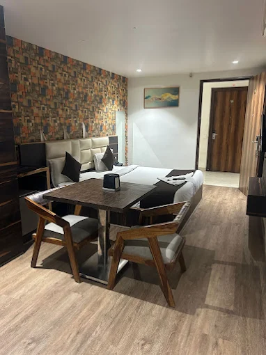 the crims hotel pratap nagar