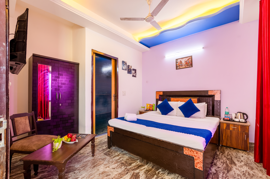 hotel warm welcome noida sector 20