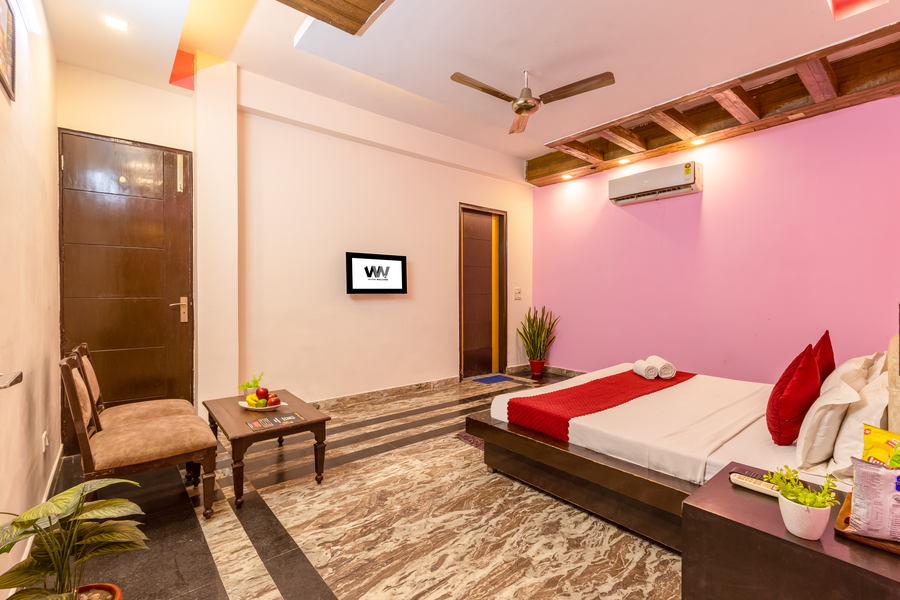 hotel warm welcome noida sector 20