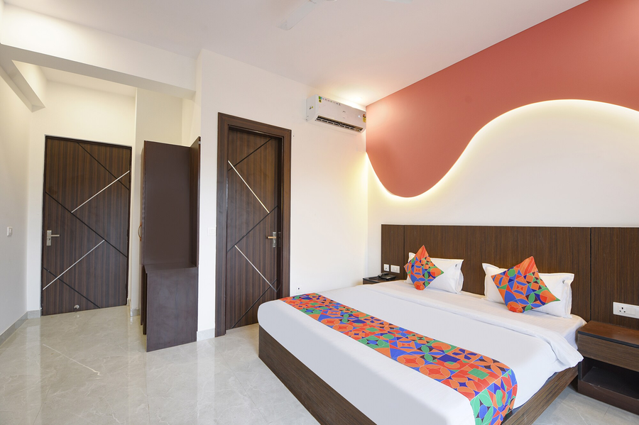 fabhotel black pepper