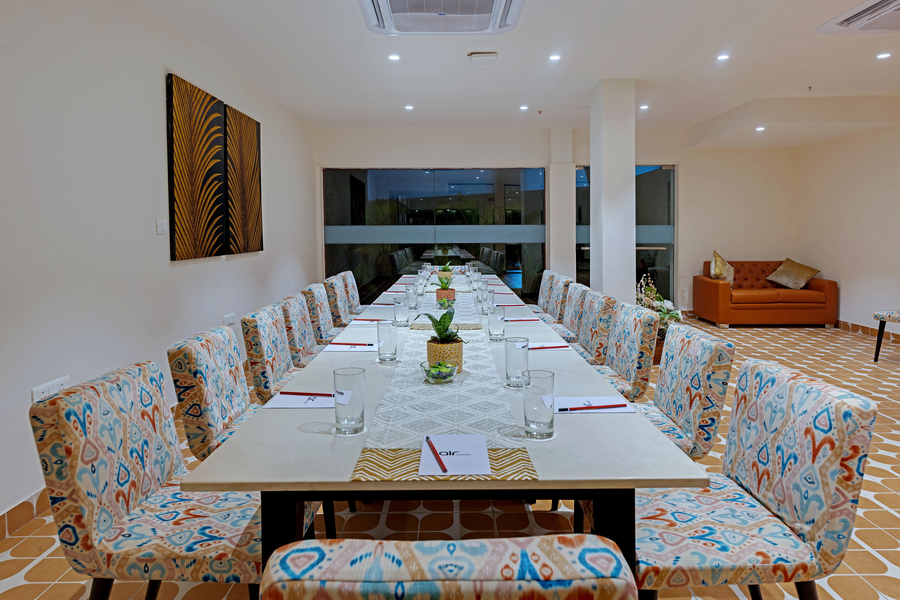 Ahuja Residency Gcr,Dlf Phase 1,3 star