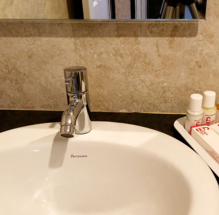 premier suites business hotel