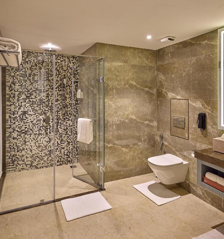 iconiqa hotel mumbai international airport