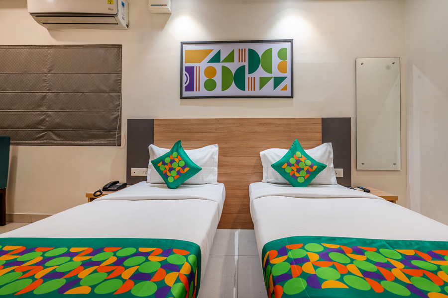 Treebo Sapphire Bliss,,3 star