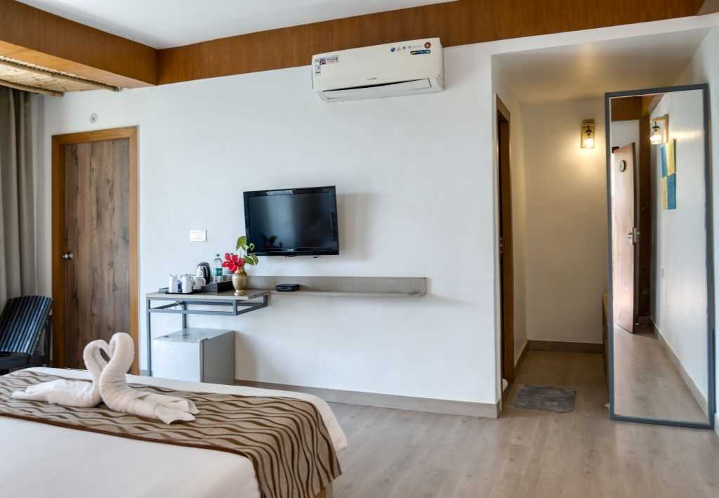 sunday alaya resort corbett