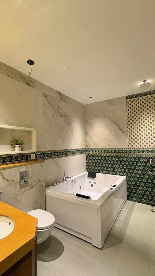 the classic crown near lake pichola