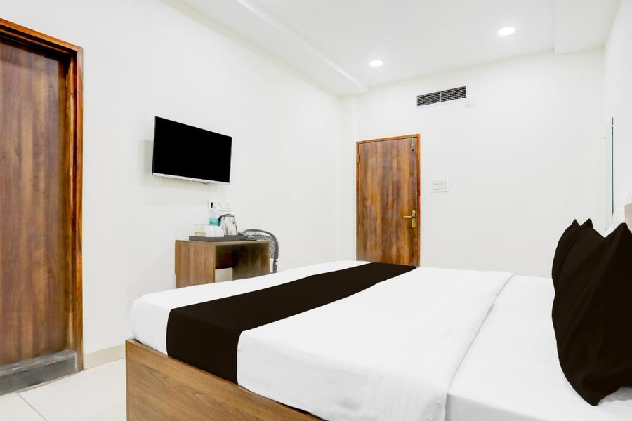 super townhouse davv university indore formerly indrapuri