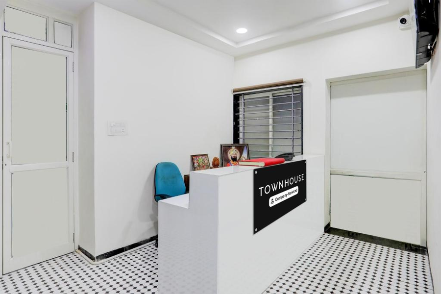 super townhouse davv university indore formerly indrapuri