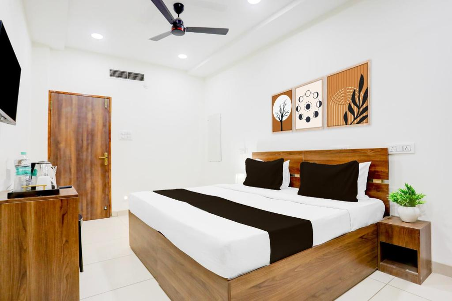 super townhouse davv university indore formerly indrapuri