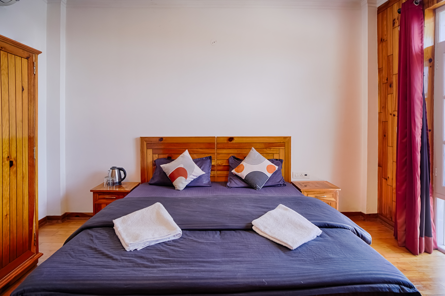 young monk hostel dharamkot