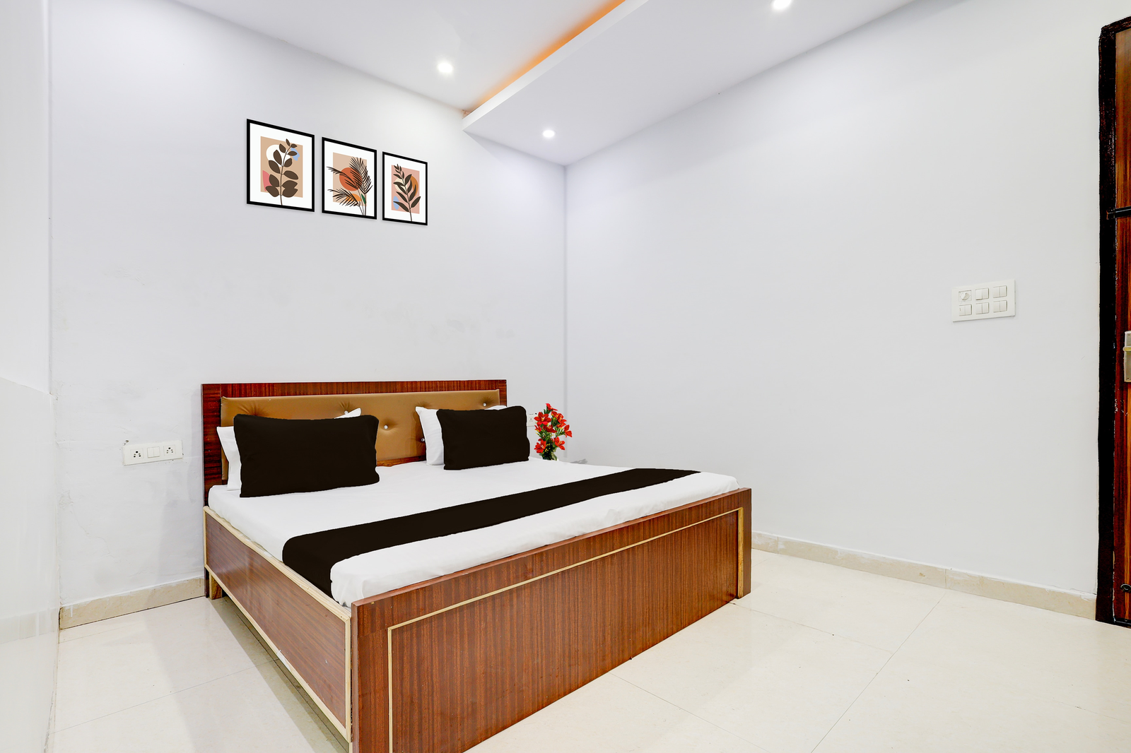 hotel o eden garden faridabad formerly ziva stays