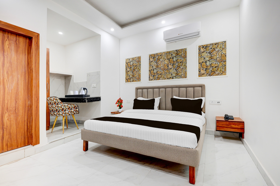 super townhouse sarai metro station formerly palla