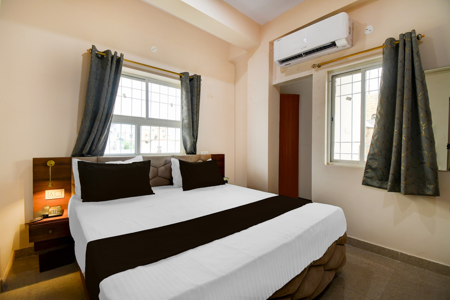 super townhouse kumhrar archeological park formerly hotel karuna palace