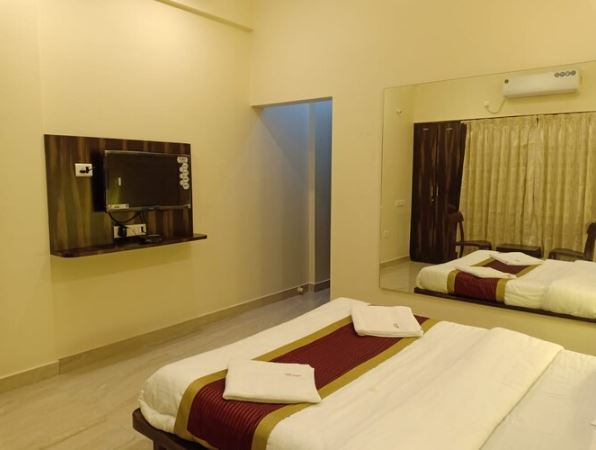 hotel deepak executive