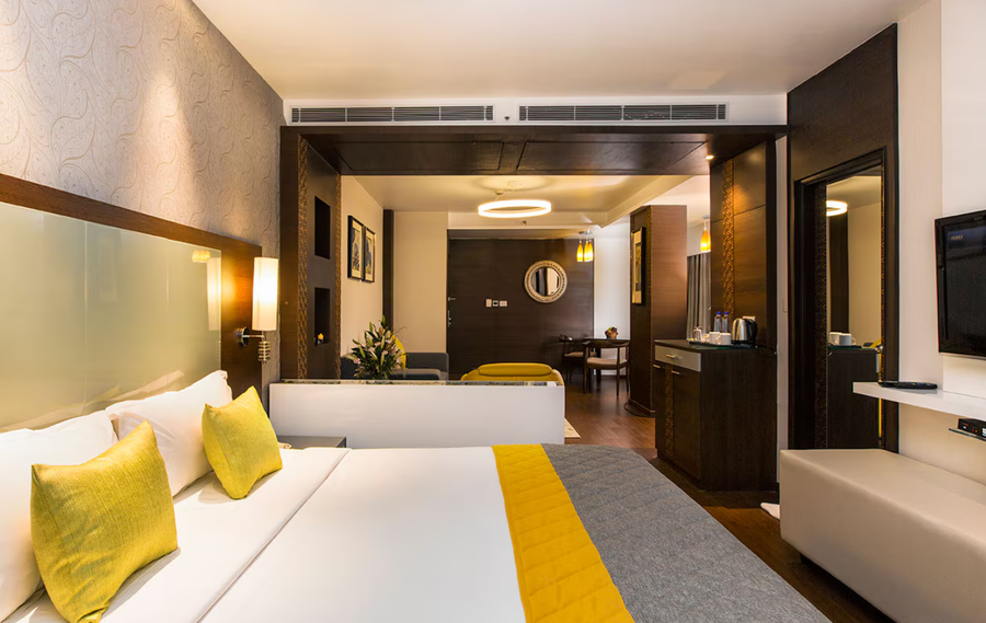 the grand magrath hotel
