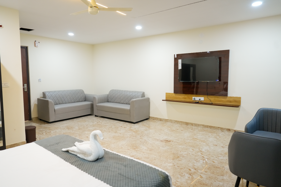 madhura luxury hotel