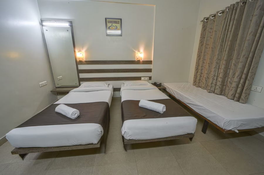 hotel orient crown kolhapur