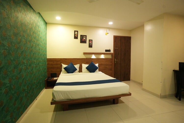 hotel pune gate narhe pune