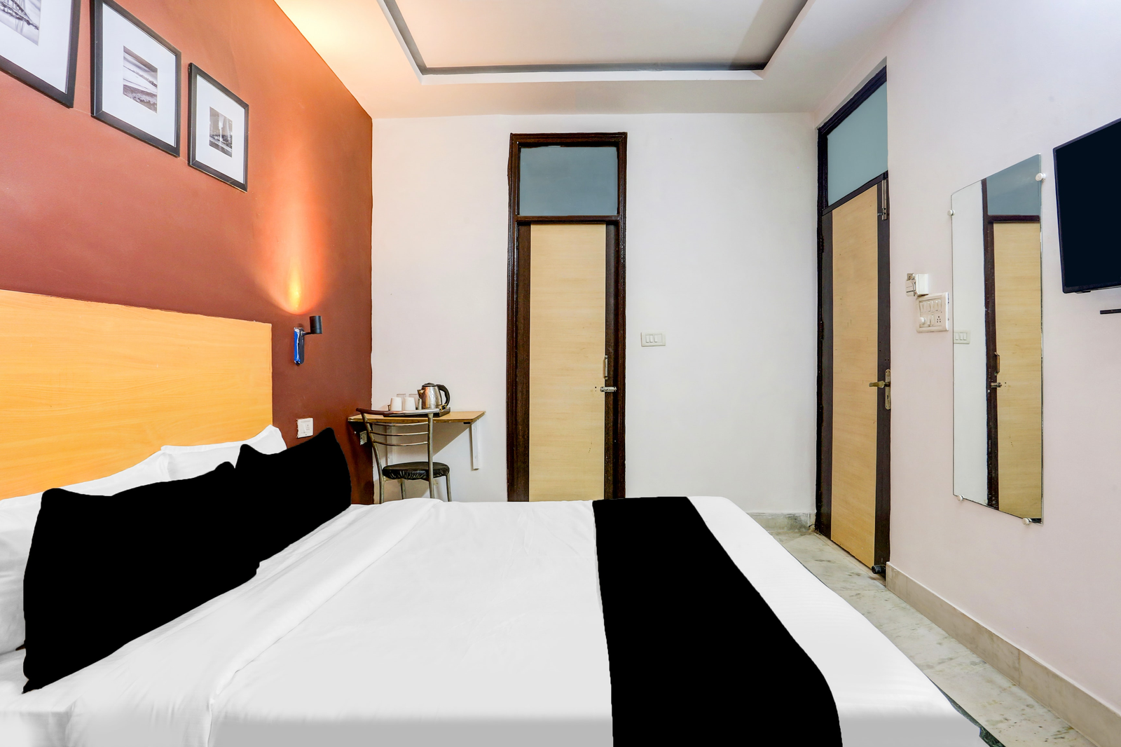 super hotel o east punjabi bagh near metro station