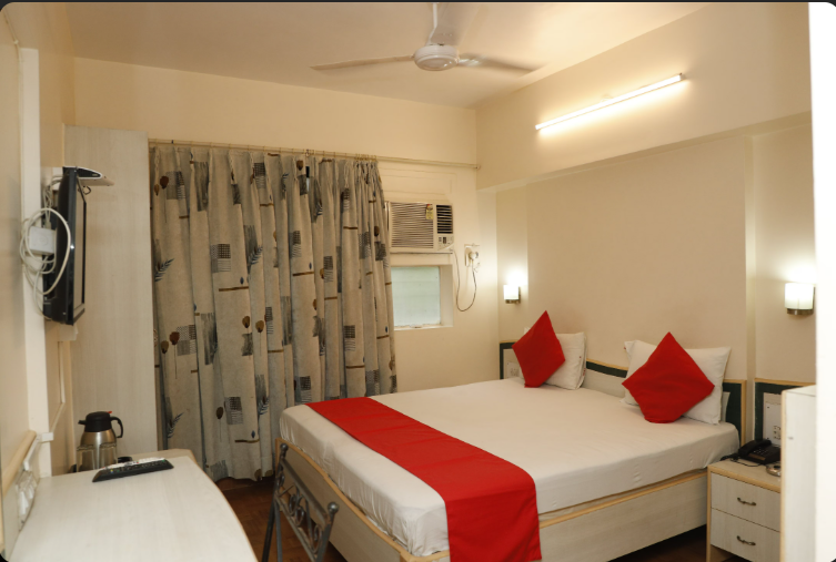 hotel woodland