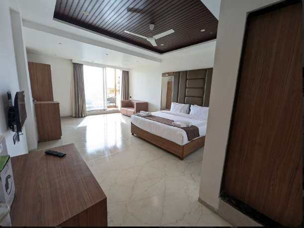 savyasaachi by leela resort mahabaleshwar