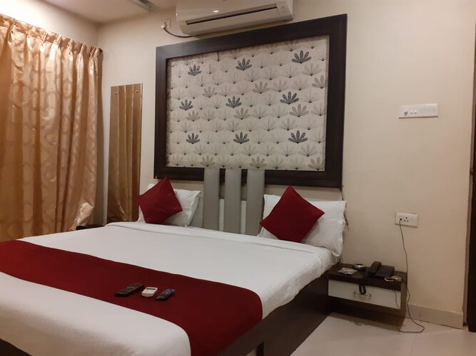 new white house in koregaon park pune