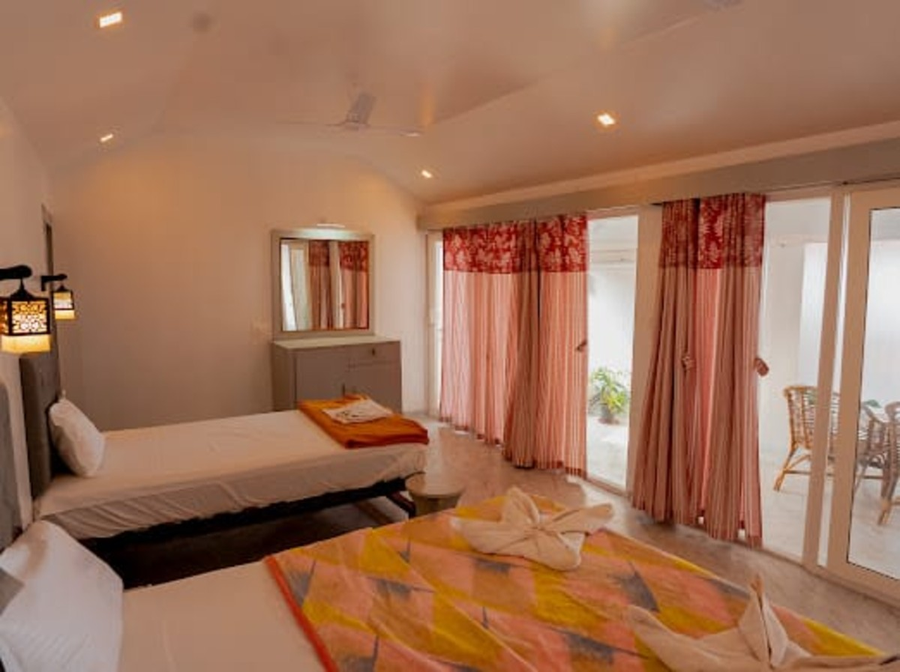 serene beach agonda