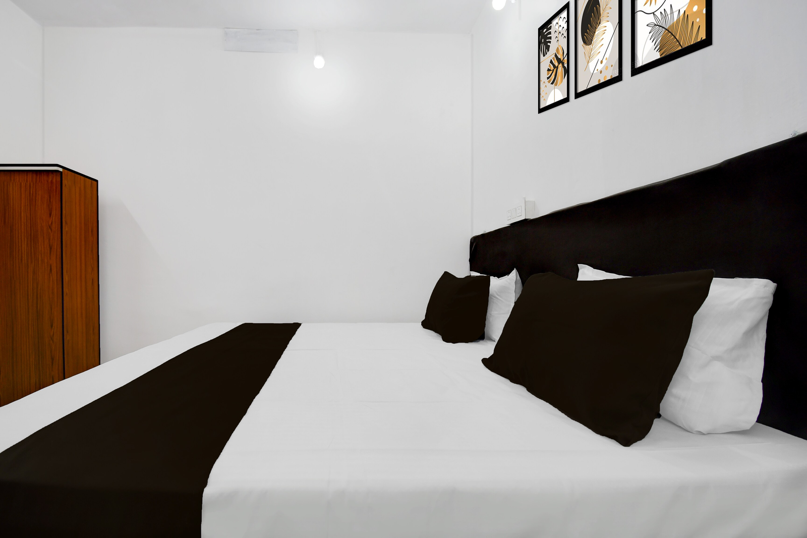 hotel o gaya railway junction formerly family guest house