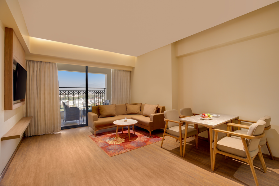 lemon tree hotel mall of dehradun