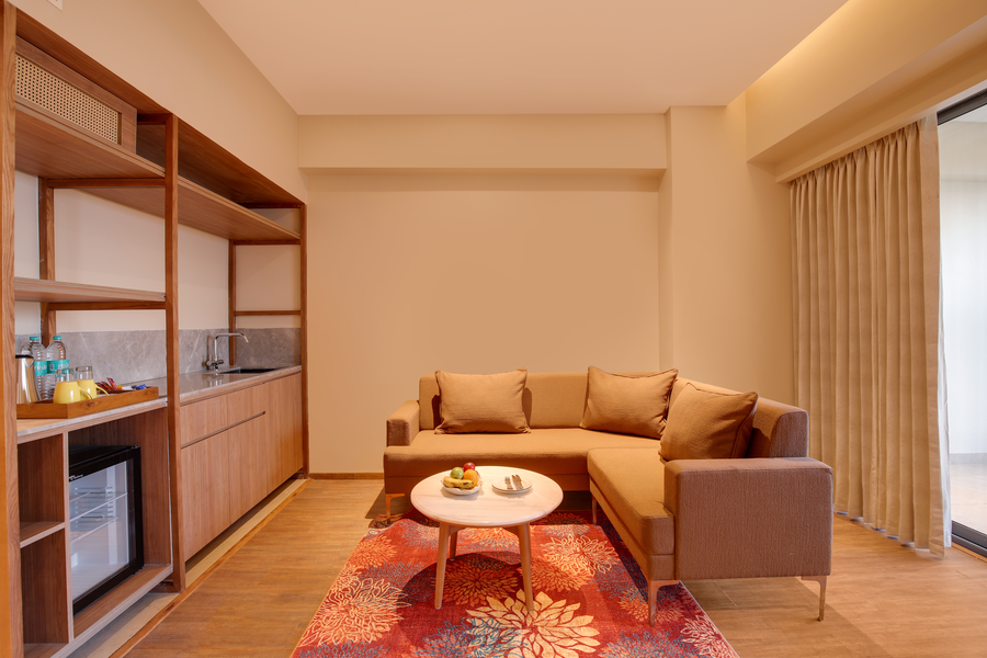 lemon tree hotel mall of dehradun