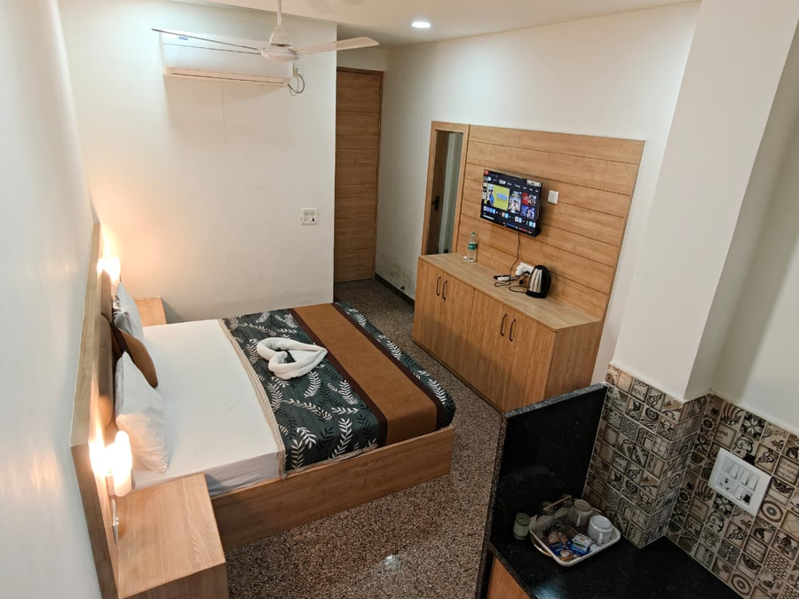 hotel devi ram atithi bhawan vrindavan by hrg