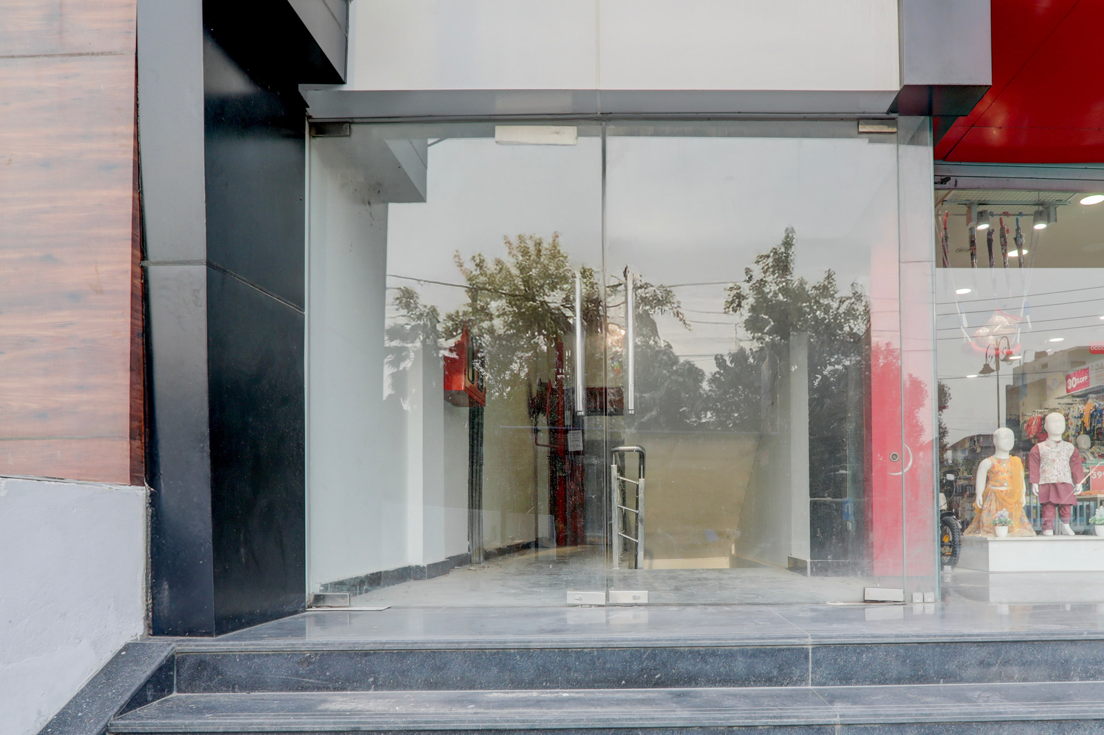 Super Hotel O Medical College Basaratpur Gorakhpur,,3 star