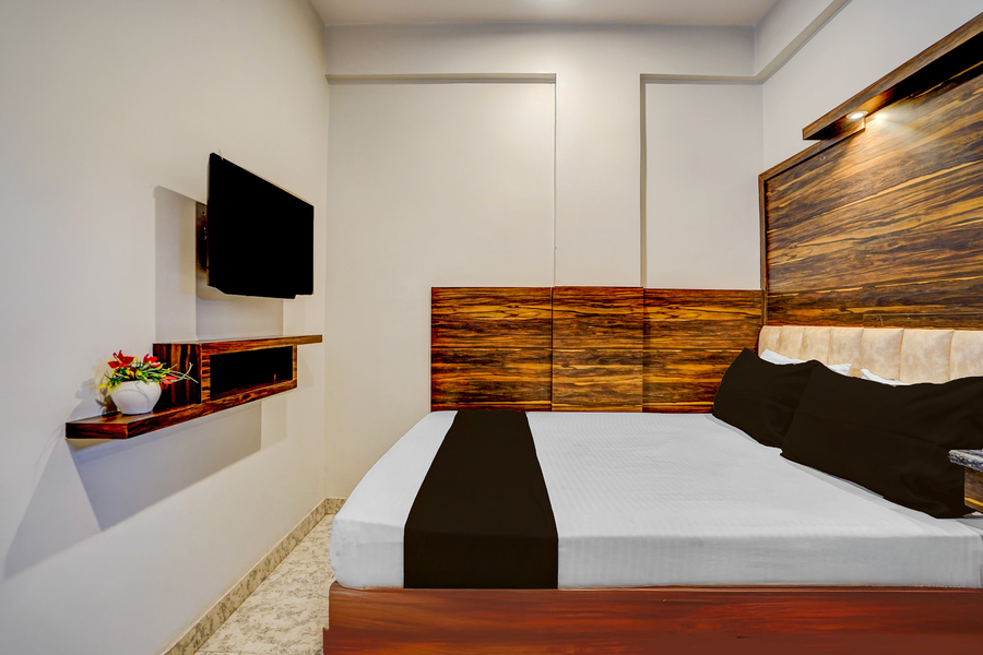 super townhouse zero mile gandhi setu formerly classic court