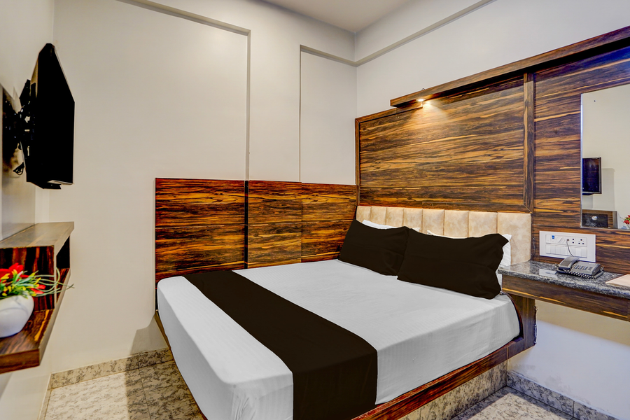 super townhouse zero mile gandhi setu formerly classic court